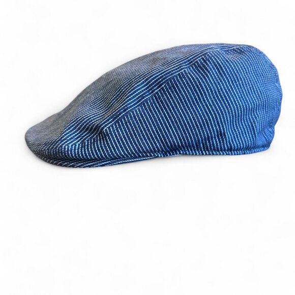 The Levi’s Denim Striped Newsboy Cap is a vintage style hat made from 100% cotto - Picture 9 of 15